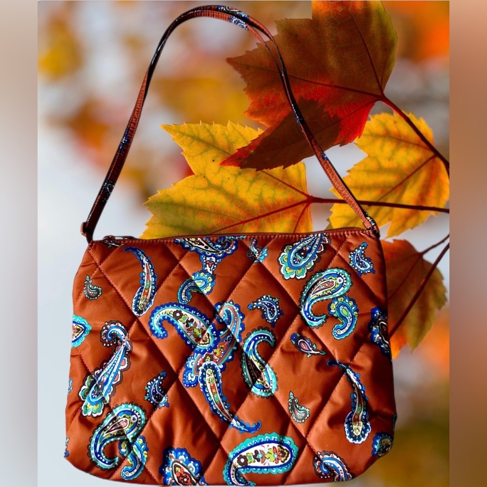 Vera Bradley Ultralight Large Hipster in “Manor Paisley”